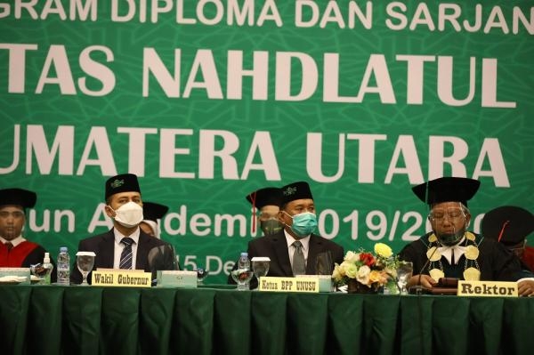 Hadiri Wisuda Perdana UNUSU, Wagub Sumut Tekankan Wisudawan Jangan Berpikir Jadi Pegawai